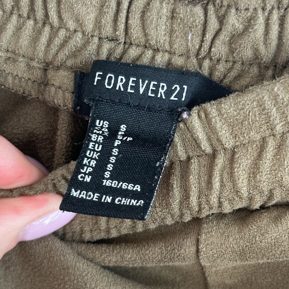 Forever 21 shorts green size small - Picture 2 of 3